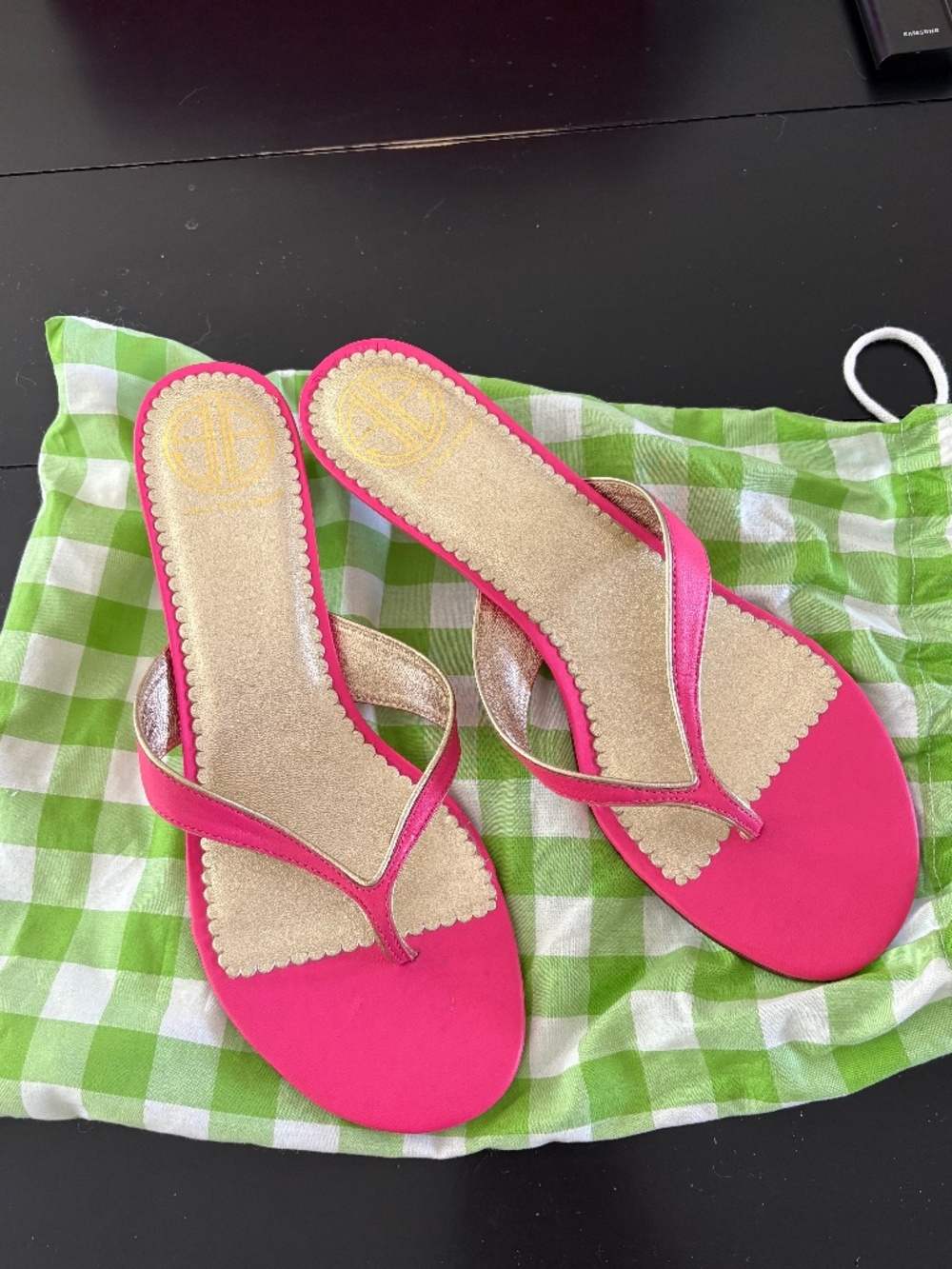 Lilly Pulitzer Pink Thong Sandals Via Palm Beach Size 8 NEW